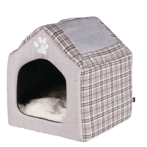 Trixie Cuccia Silas casetta