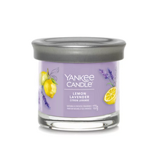 Carica l&#39;immagine nel visualizzatore di Gallery, Yankee Candle Lemon Lavender
