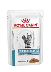 Royal Canin Veterinary Diet Sensitivity Control con Pollo e Riso in Salsa 12x85 g